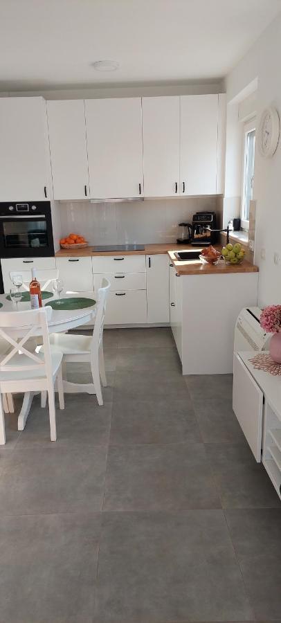Апартаменты Novi Apartman Franka Задар Экстерьер фото